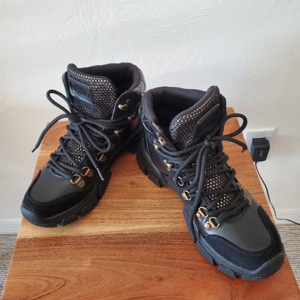 GBG Guess Womens Laced Ankle Boots with Shimmering Gold Shaft Size 7